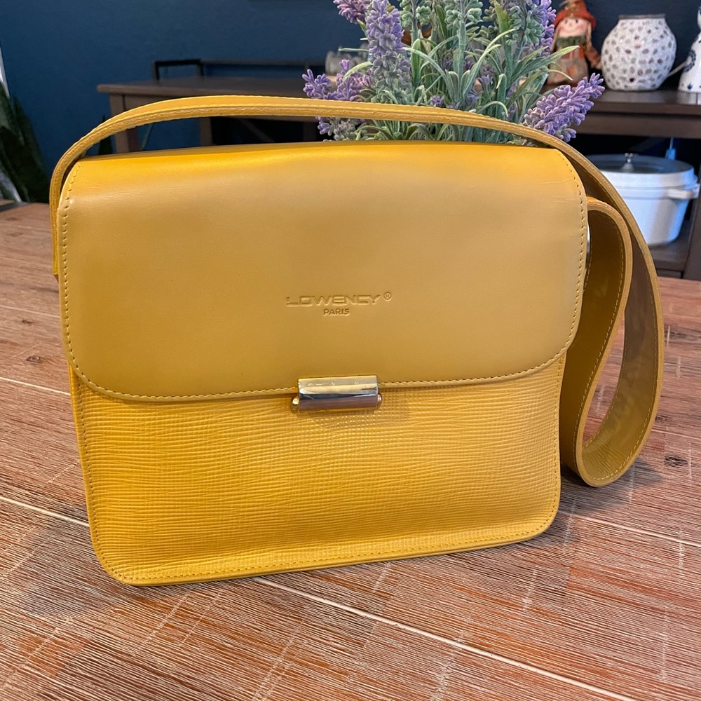 Lowency of Pairs Handbag